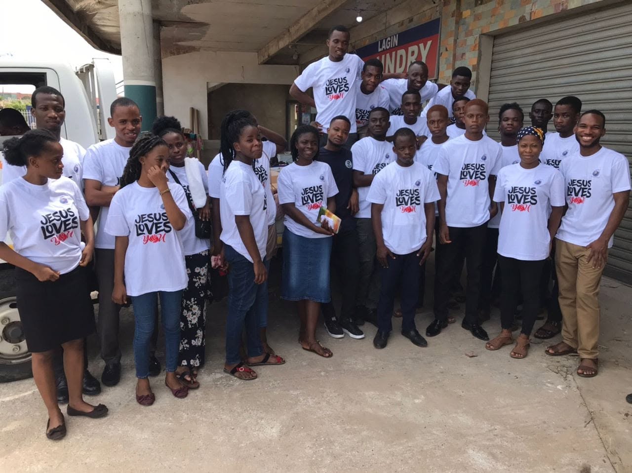 Hope Hills Mission team members together after ministry